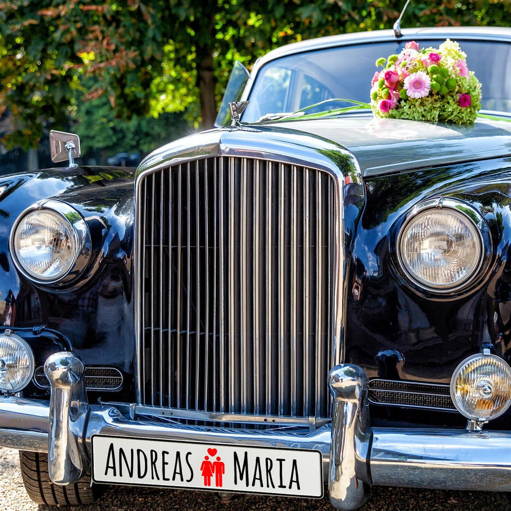 Kennzeichen Hochzeit personalisiert – Motiv Brautpaar – Hochzeitsauto Deko - MADYES - Hochzeitsdeko Manufaktur